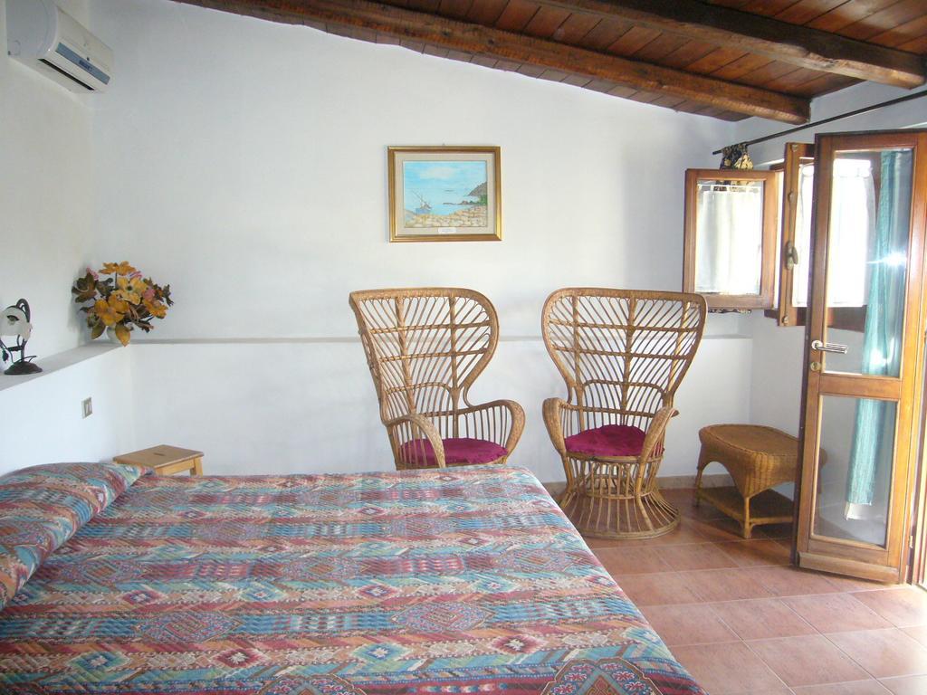 Su Trabi B&B Fluminimaggiore Exterior foto